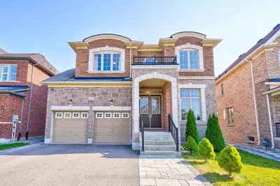 Detached in Newmarket