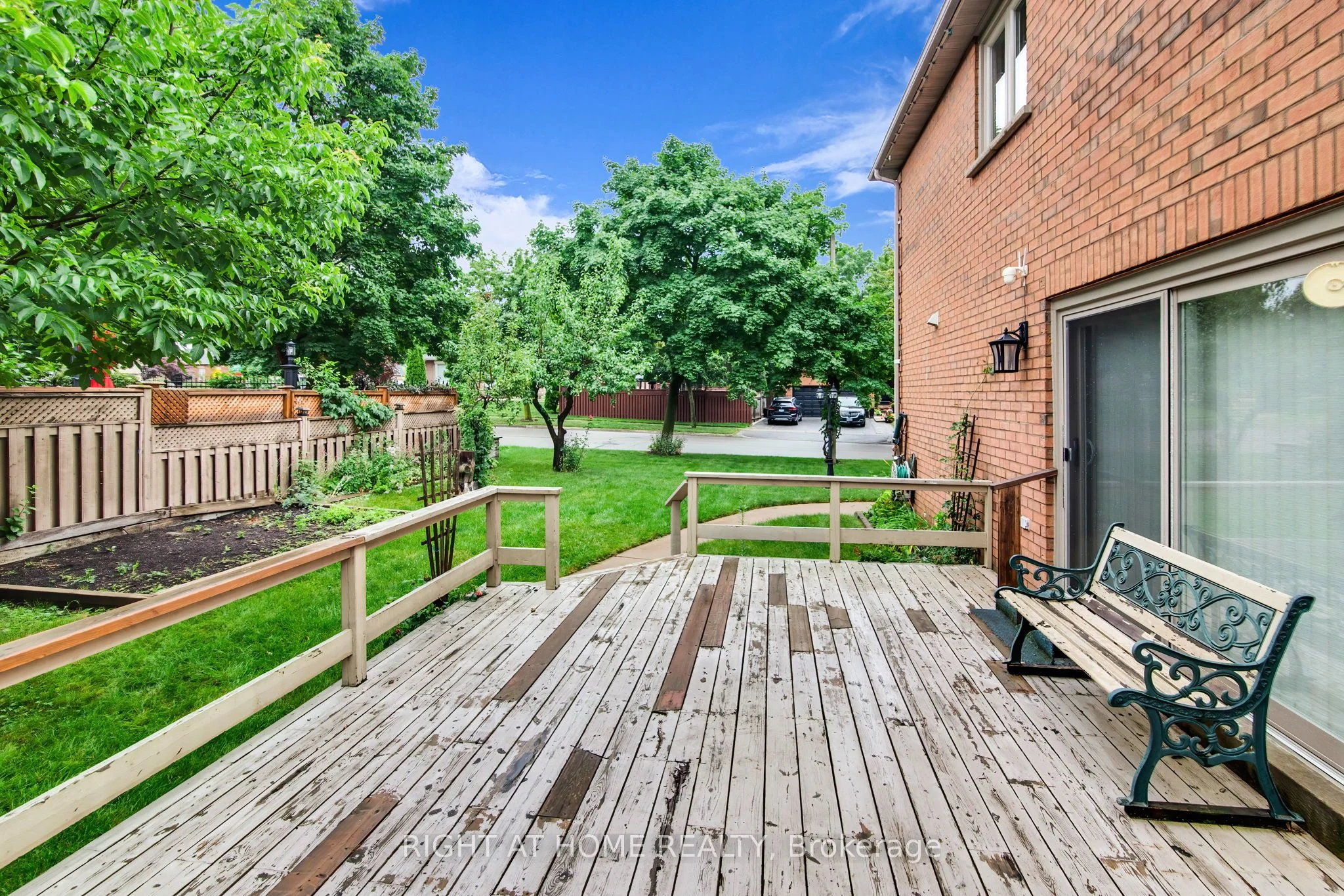 1 Tasha Court, Vaughan, ON L4L 8P2