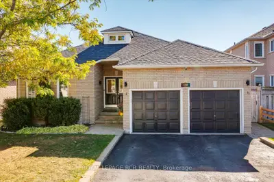 Detached in East Gwillimbury
