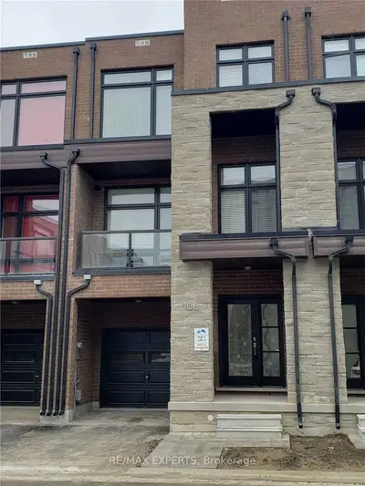Att/Row/Townhouse in Vaughan