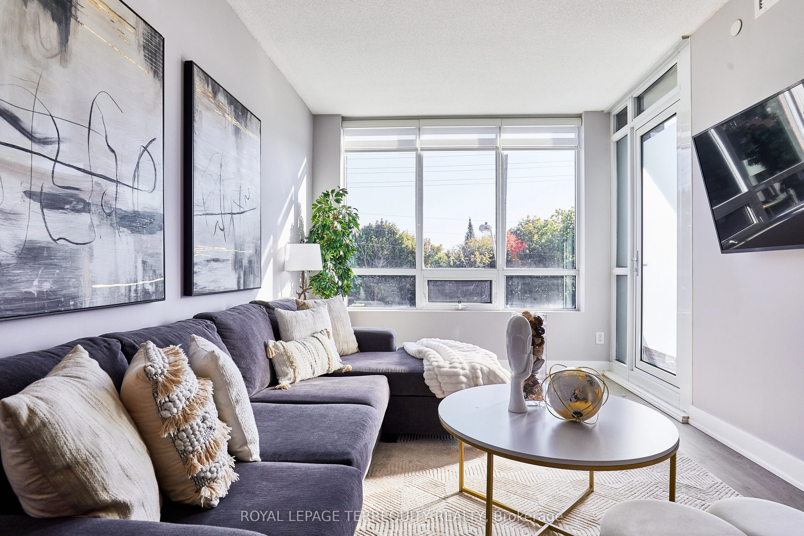 Condo Apartment in Vaughan