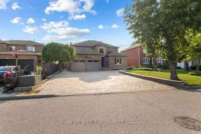 Detached in Vaughan