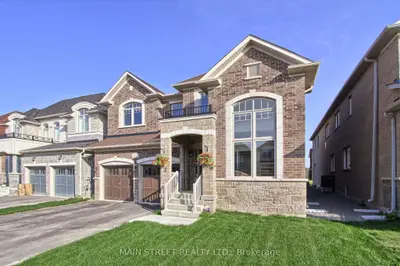 Detached in East Gwillimbury