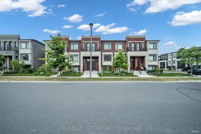 Att/Row/Townhouse in Vaughan