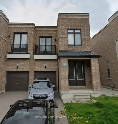 Att/Row/Townhouse in Aurora