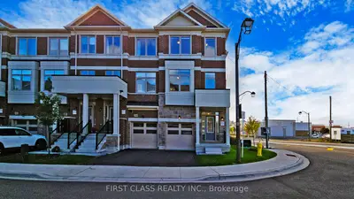 Att/Row/Townhouse in Markham