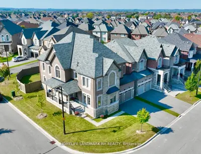 Detached in Aurora