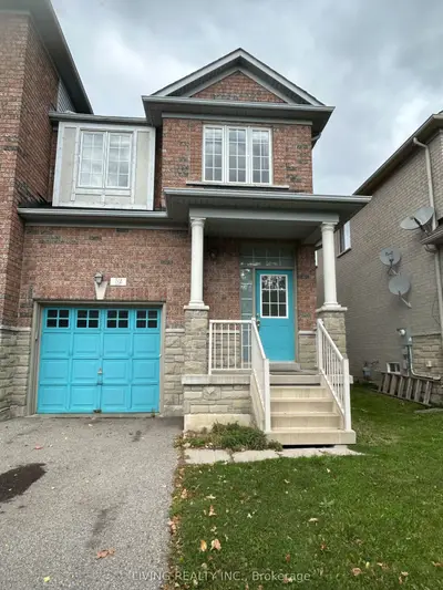 Att/Row/Townhouse in Aurora