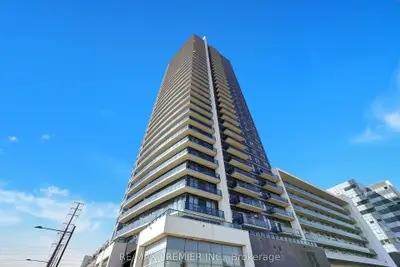 Condo Apartment in Vaughan