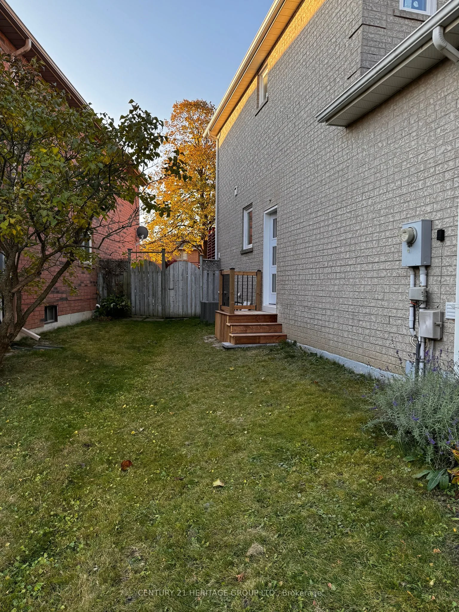 51 Rocksprings Avenue Lower, Richmond Hill, On L4s 1p8