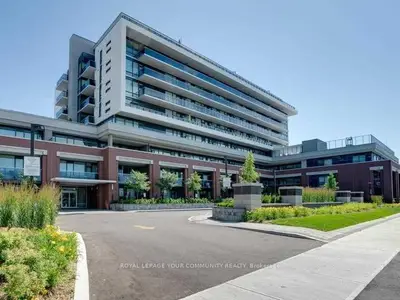 Condo Apartment in Vaughan