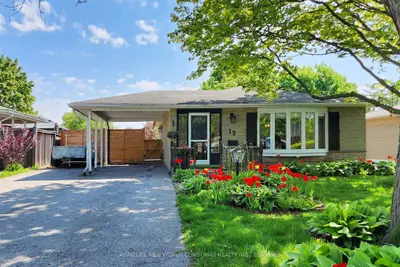 Detached in Aurora
