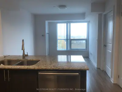 Condo Apartment in Richmond Hill