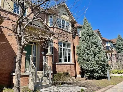 Condo Townhouse in Markham