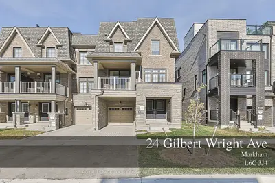 Att/Row/Townhouse in Markham