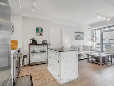 Condo Apartment in Innisfil