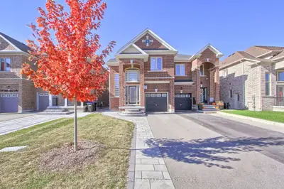 Semi-Detached in Bradford West Gwillimbury