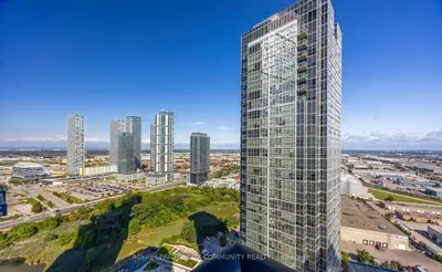 Condo Apartment in Vaughan