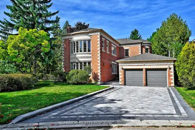 Detached in Richmond Hill