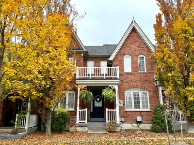 Att/Row/Townhouse in Markham