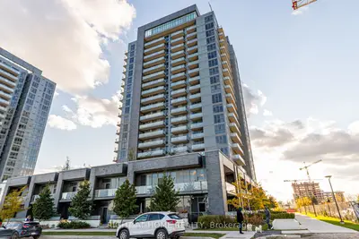 Condo Apartment in Richmond Hill