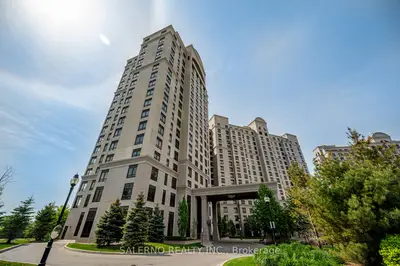 Condo Apartment in Vaughan