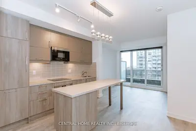 Condo Apartment in Markham