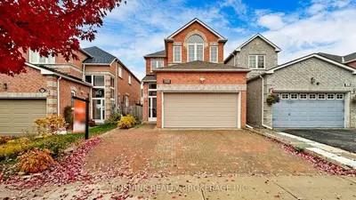 Detached in Markham