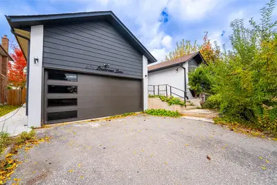 Detached in Newmarket