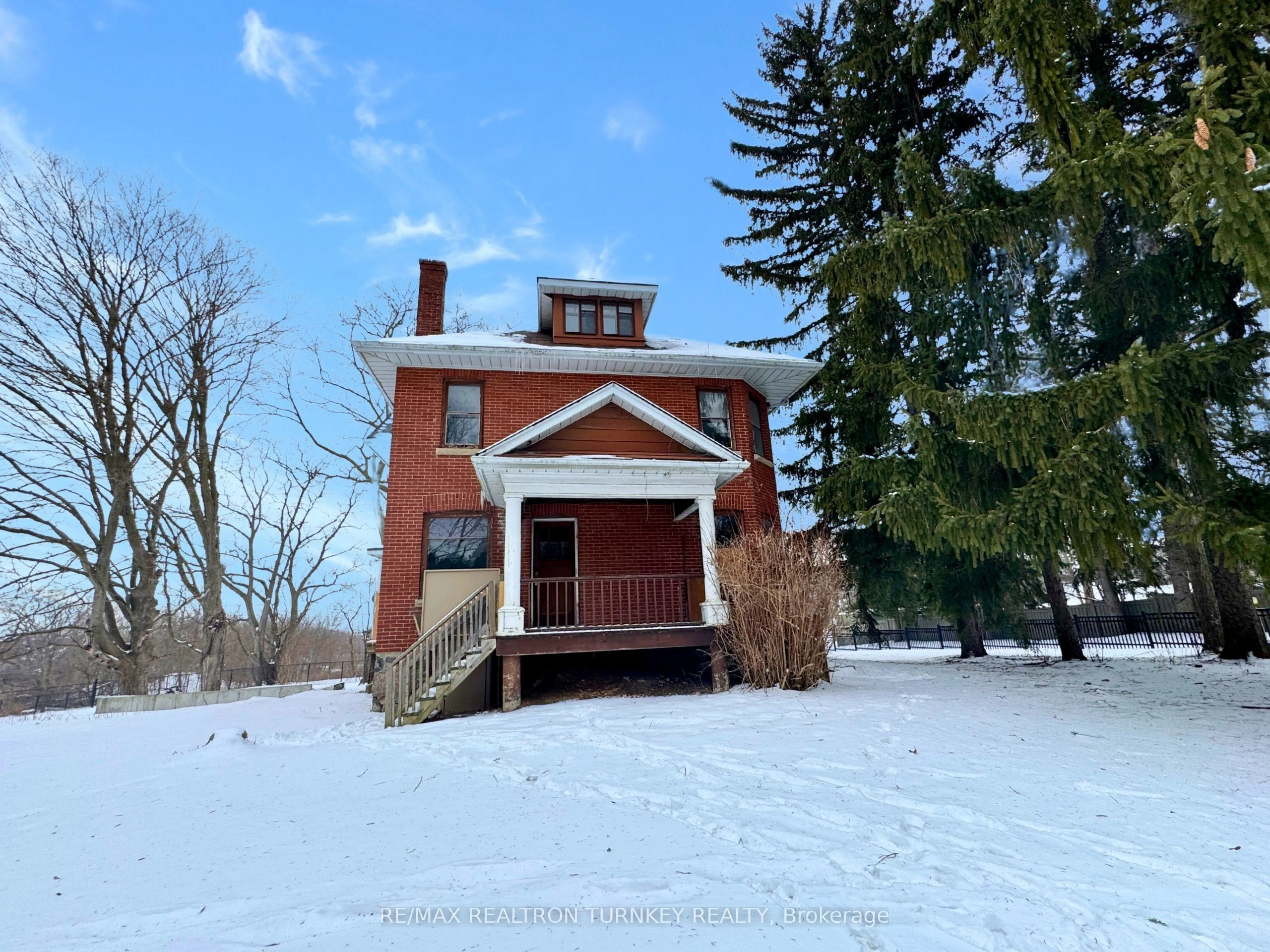 Detached in East Gwillimbury