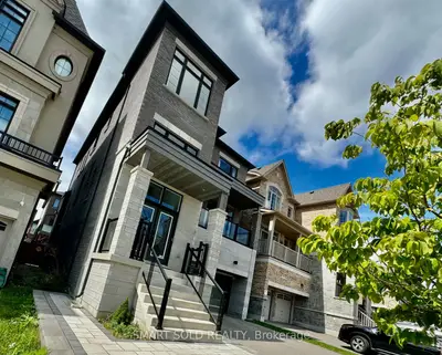 Detached in Richmond Hill