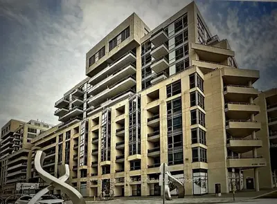 Condo Apartment in Richmond Hill