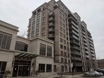 Condo Apartment in Markham