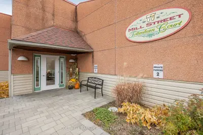 Condo Apartment in New Tecumseth