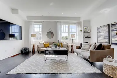 Att/Row/Townhouse in Whitchurch-Stouffville