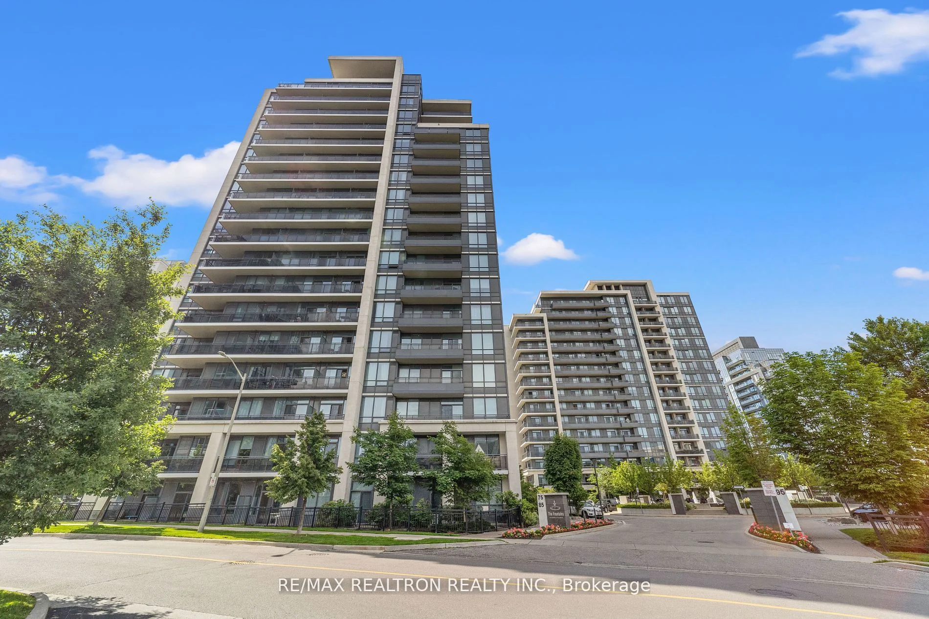 75 North Park Road 608, Vaughan, On L4j 0h8