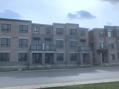 Att/Row/Townhouse in Markham