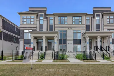 Att/Row/Townhouse in Markham
