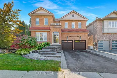 Detached in Newmarket