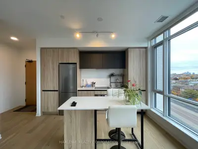 Condo Apartment in Vaughan