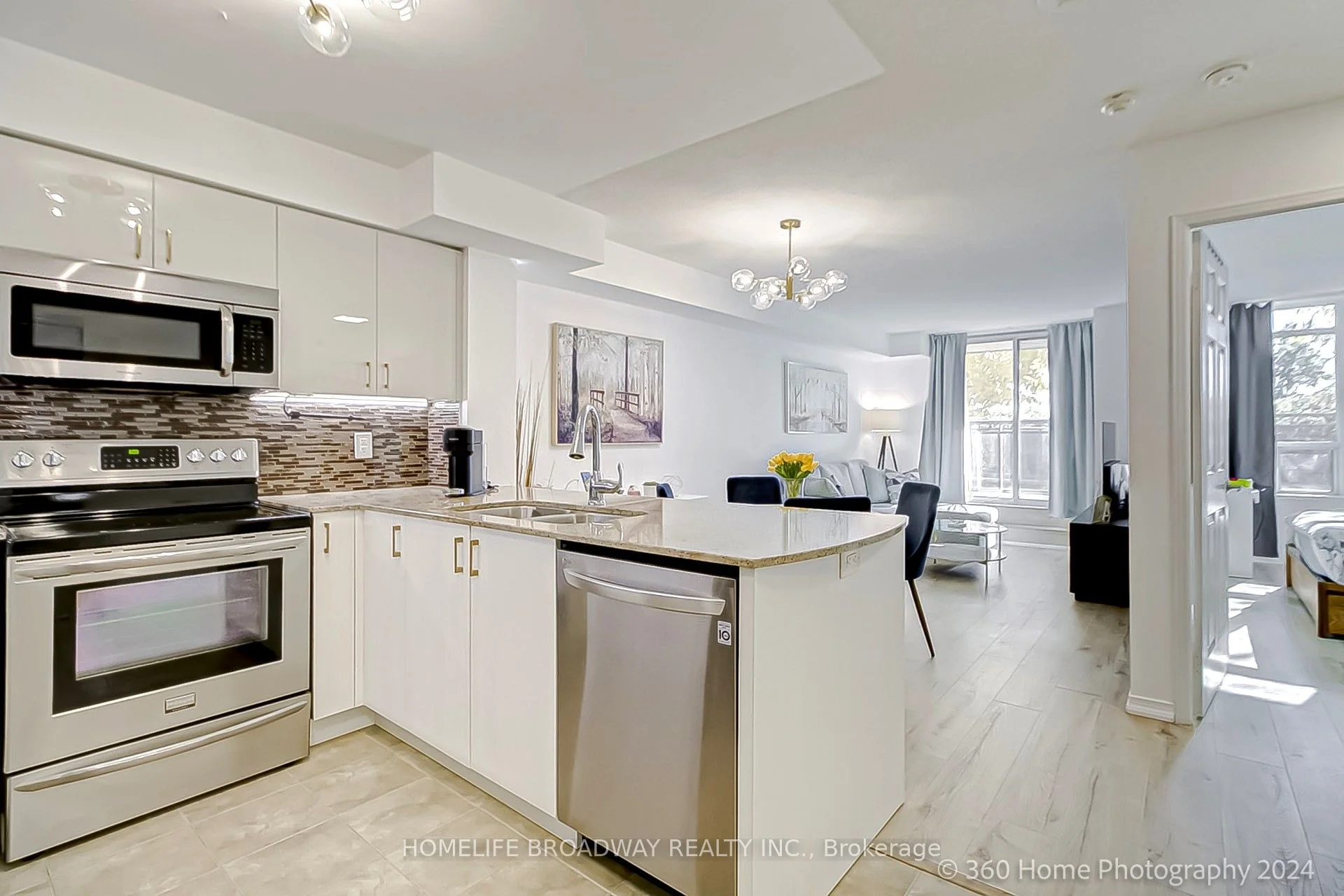 Condo Apartment in Richmond Hill