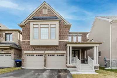 Detached in Bradford West Gwillimbury
