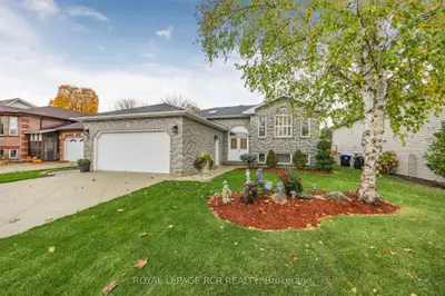 Detached in Wasaga Beach