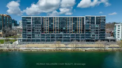 Condo Apartment in Barrie