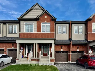 Att/Row/Townhouse in Barrie