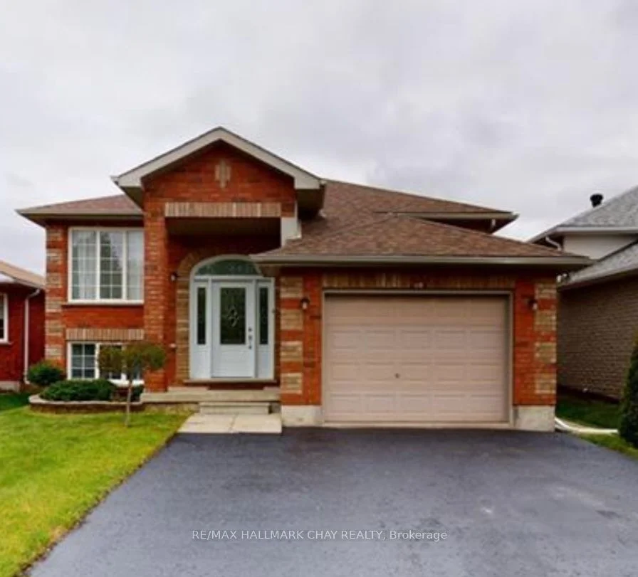 Lower Level in Barrie