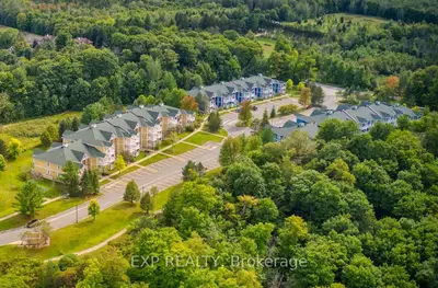Condo Apartment in Oro-Medonte