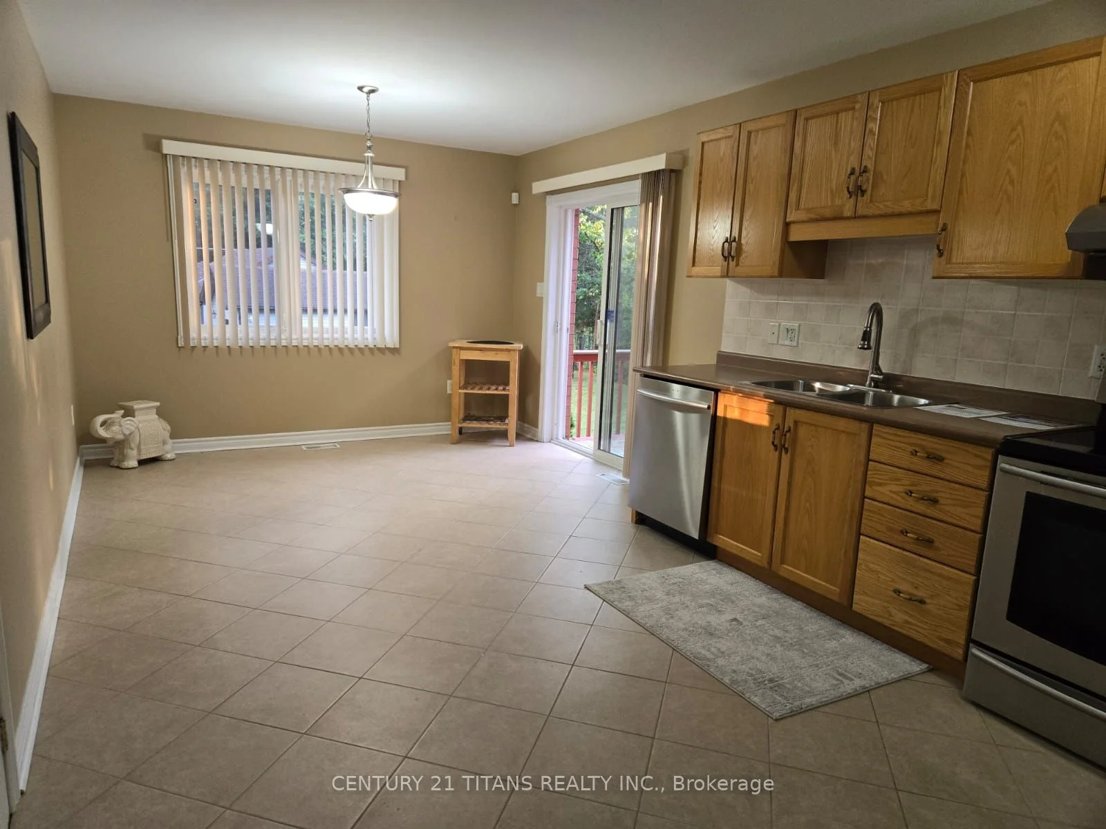72 Forest Avenue, Wasaga Beach, On L9z 2k4