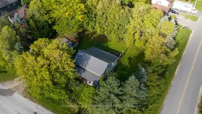 Detached in Clearview