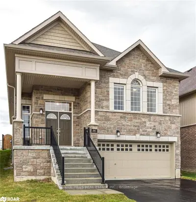Detached in Orillia